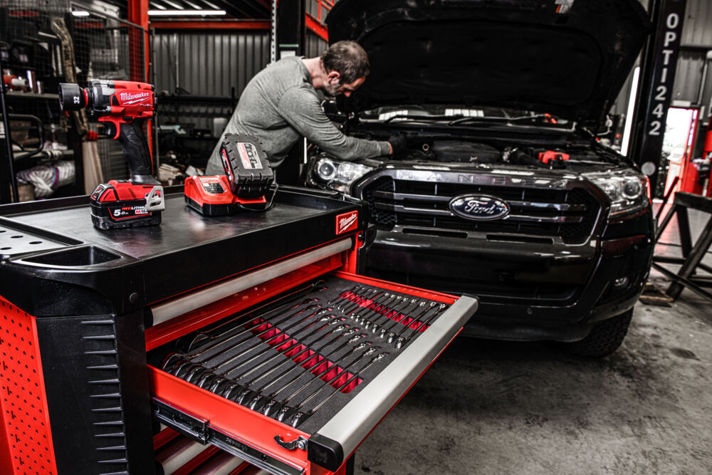 7-drawer tool trolley