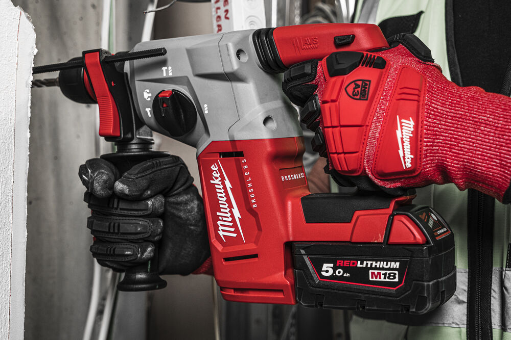 26 mm SDS-Plus hammer drill with FIXTEC™ brushless M18™ chuck