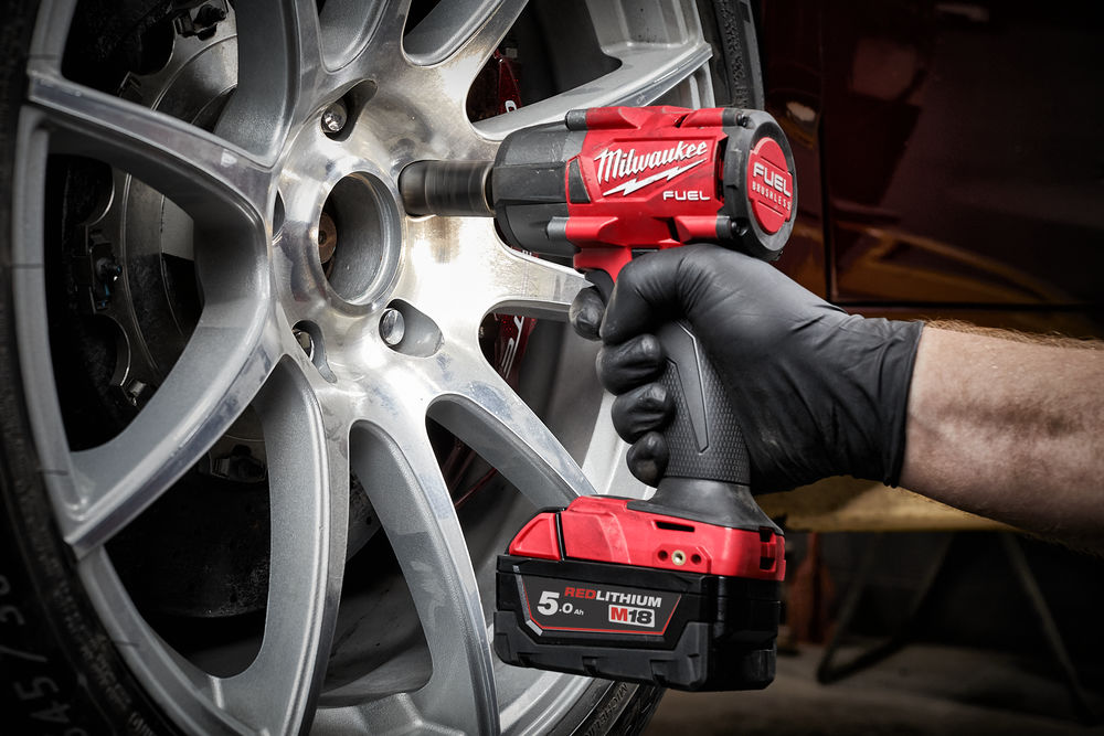 M18 FUEL™ Medium Torque Impact Wrench ½″ F DRIVE