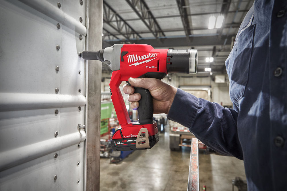 M18 FUEL™ ONE-KEY™ riveter