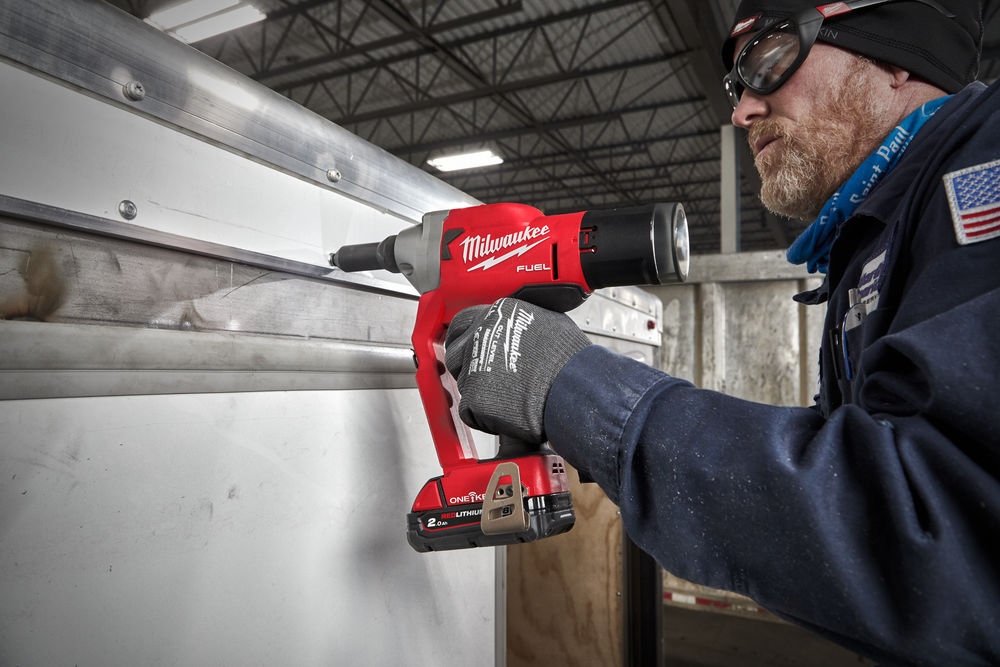 M18 FUEL™ ONE-KEY™ riveter