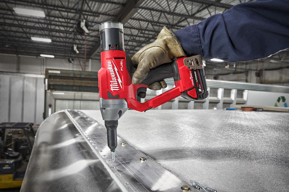 M18 FUEL™ ONE-KEY™ riveter
