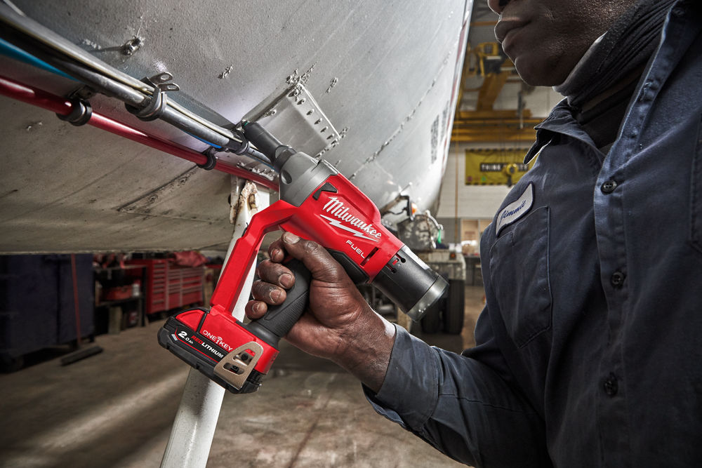 M18 FUEL™ ONE-KEY™ riveter