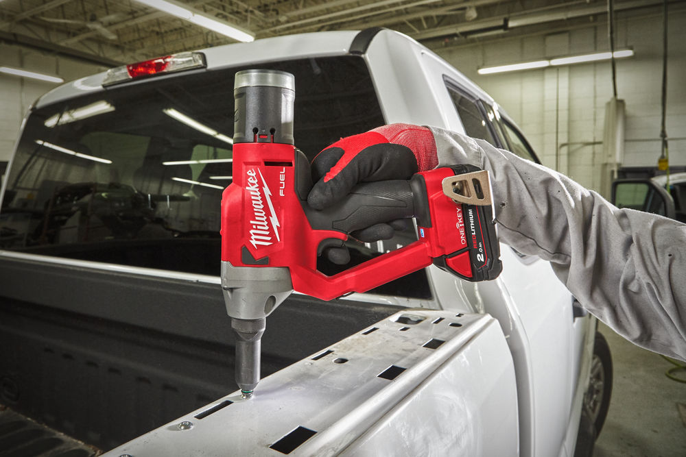 M18 FUEL™ ONE-KEY™ riveter